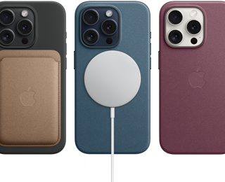 Des iPhone 15 montrant des accessoires MagSafe