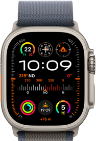 Apple Watch Ultra 2 associée à la Boucle Alpine bleu, affichant un cadran avec des complications dont le GPS, la température, la boussole, l’altitude et des données d’entraînement
