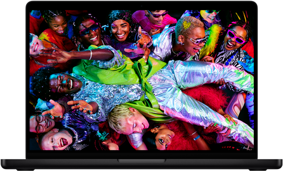 MacBook Pro montrant une image colorée d’une personne se laissant transporter à bout de bras par une foule dans une fête, mettant en valeur le superbe écran Liquid Retina XDR